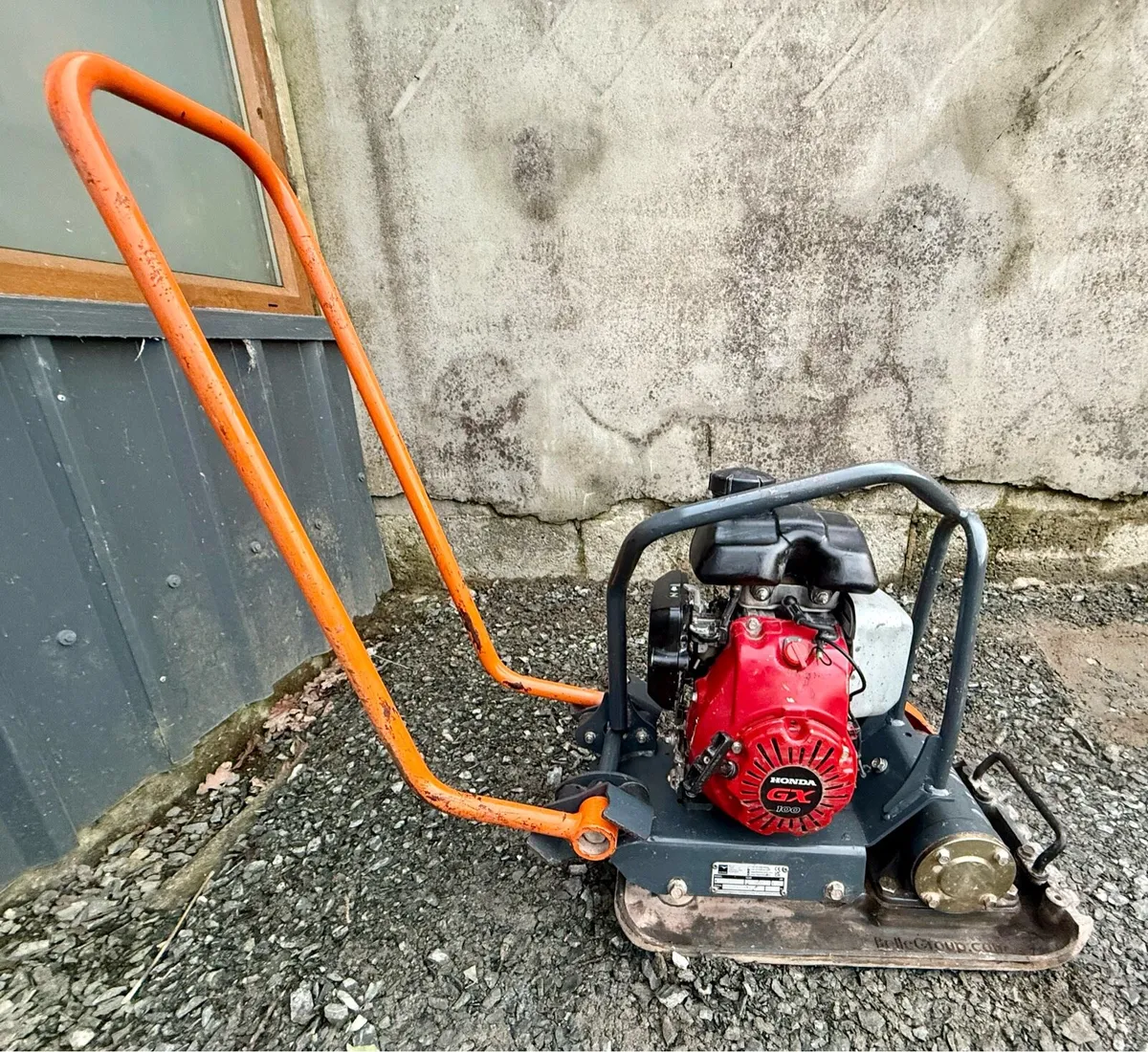 ** FULLY SERVICED BELLE WACKER PLATE  300MM ** - Image 1