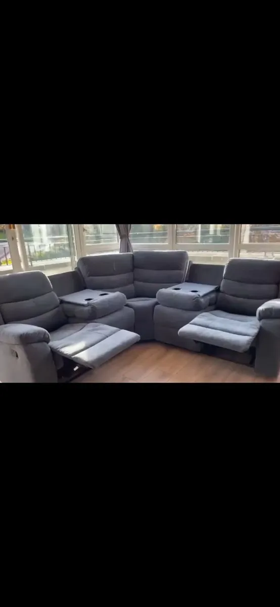 Couch - Image 1