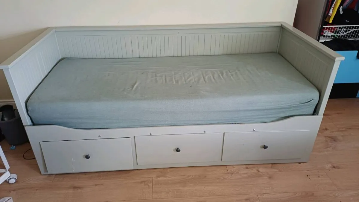 Adjustable single double bed - Image 1