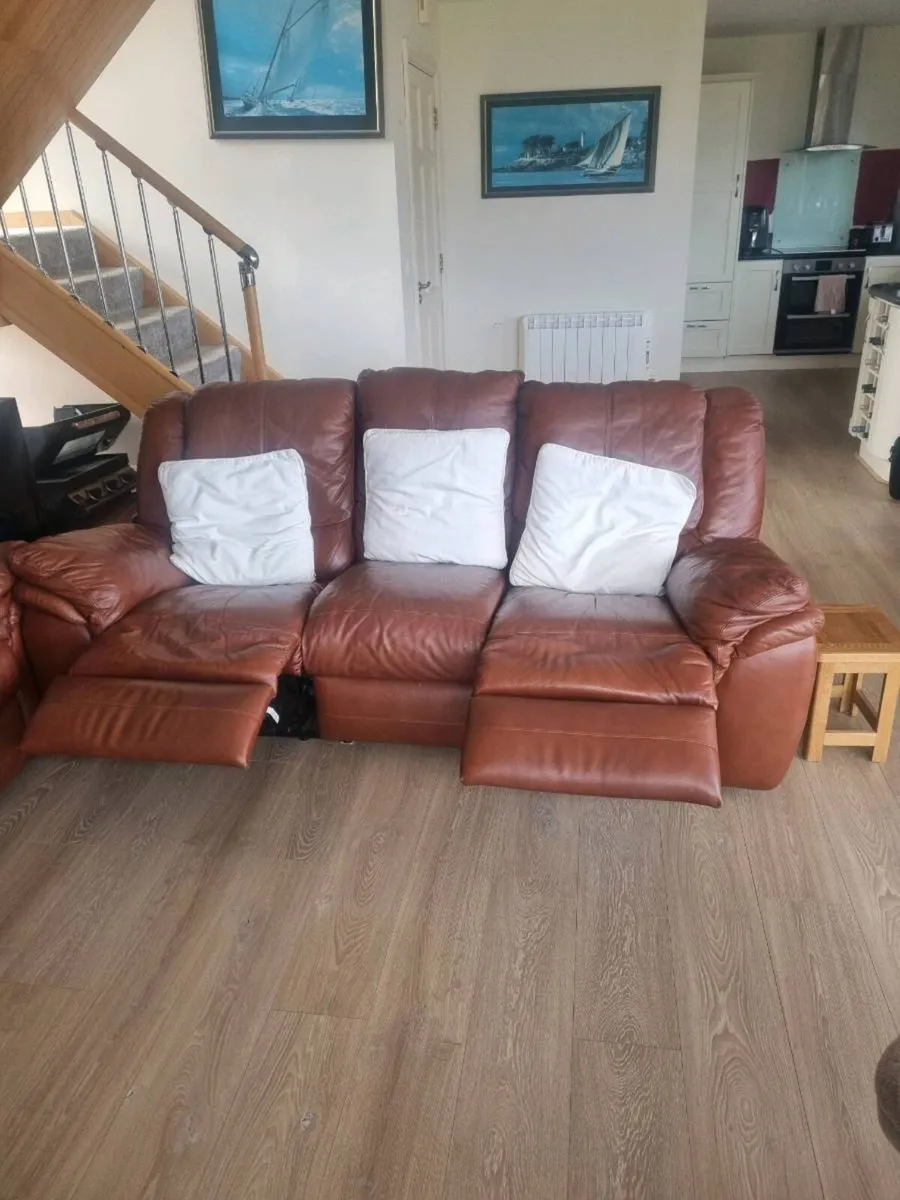 Leather couches - Image 2