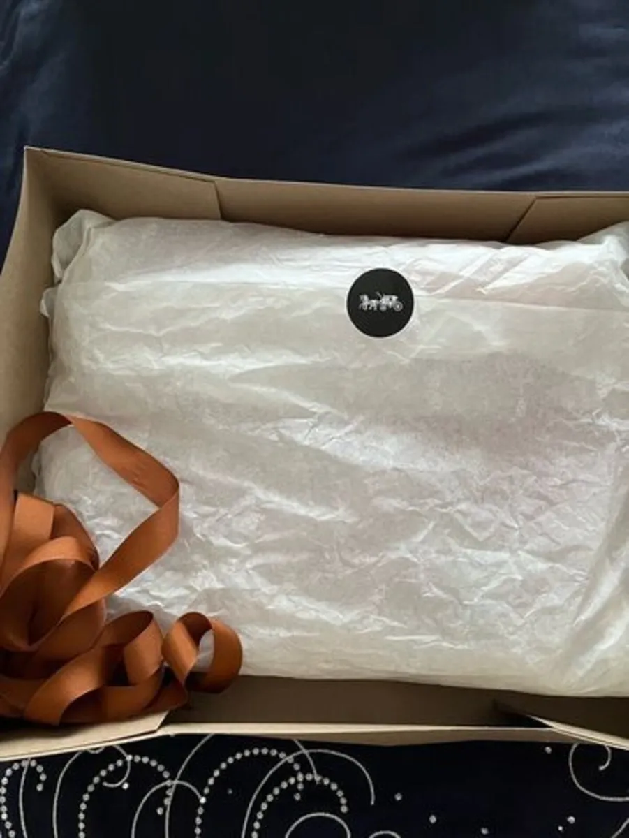 Coach signature city Tote leather NEW freepost - Image 4