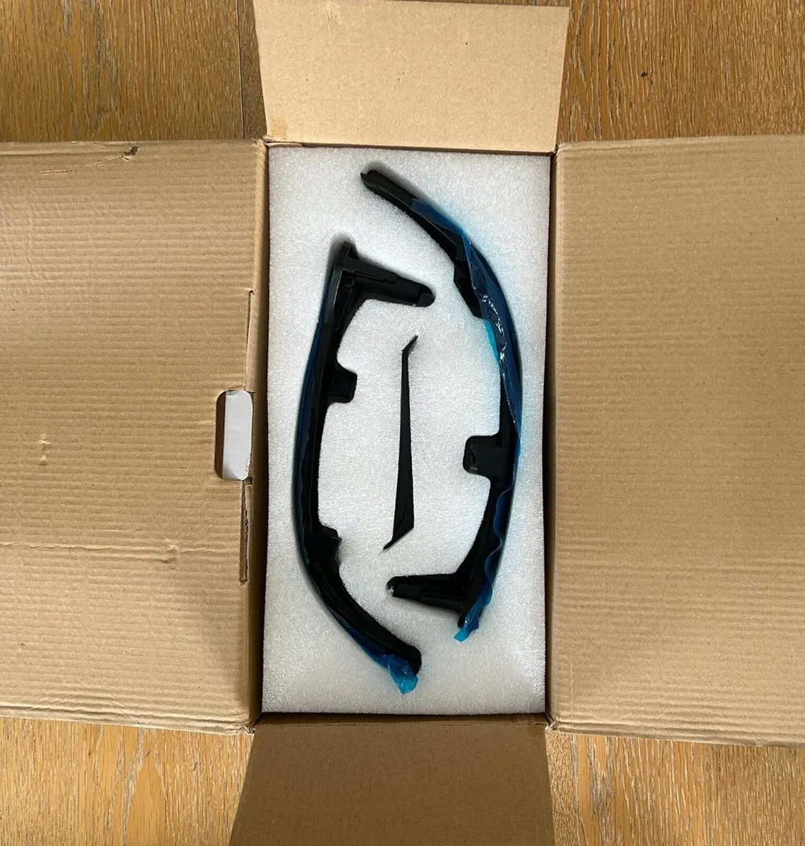 BMW 5 series G30  waterfall indicators & grilles - Image 2