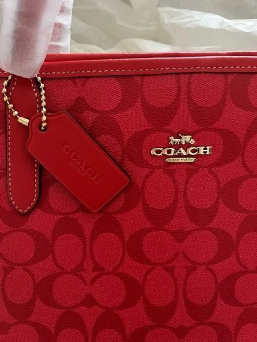 Coach signature city Tote leather NEW freepost - Image 1