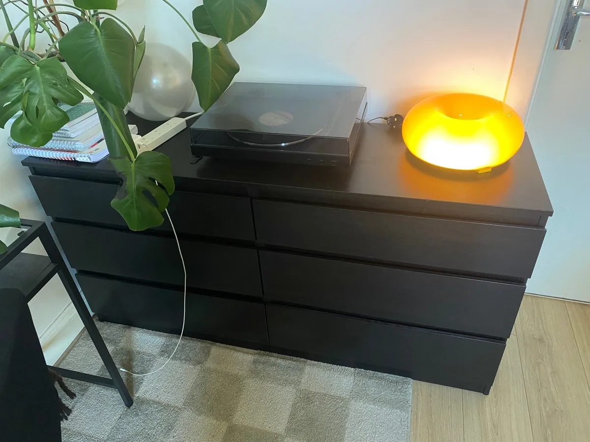 Chest of drawers - Image 2