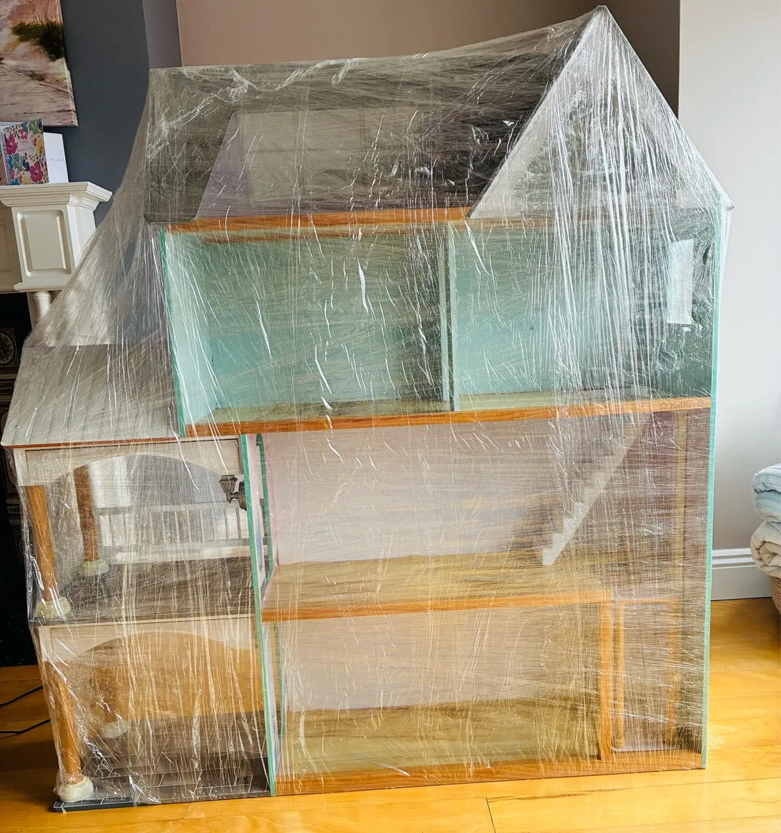 Large Doll house - Image 2