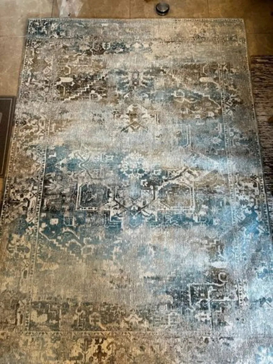 Louis De Poortere Large rug 170x 240 cm Brand New - Image 1