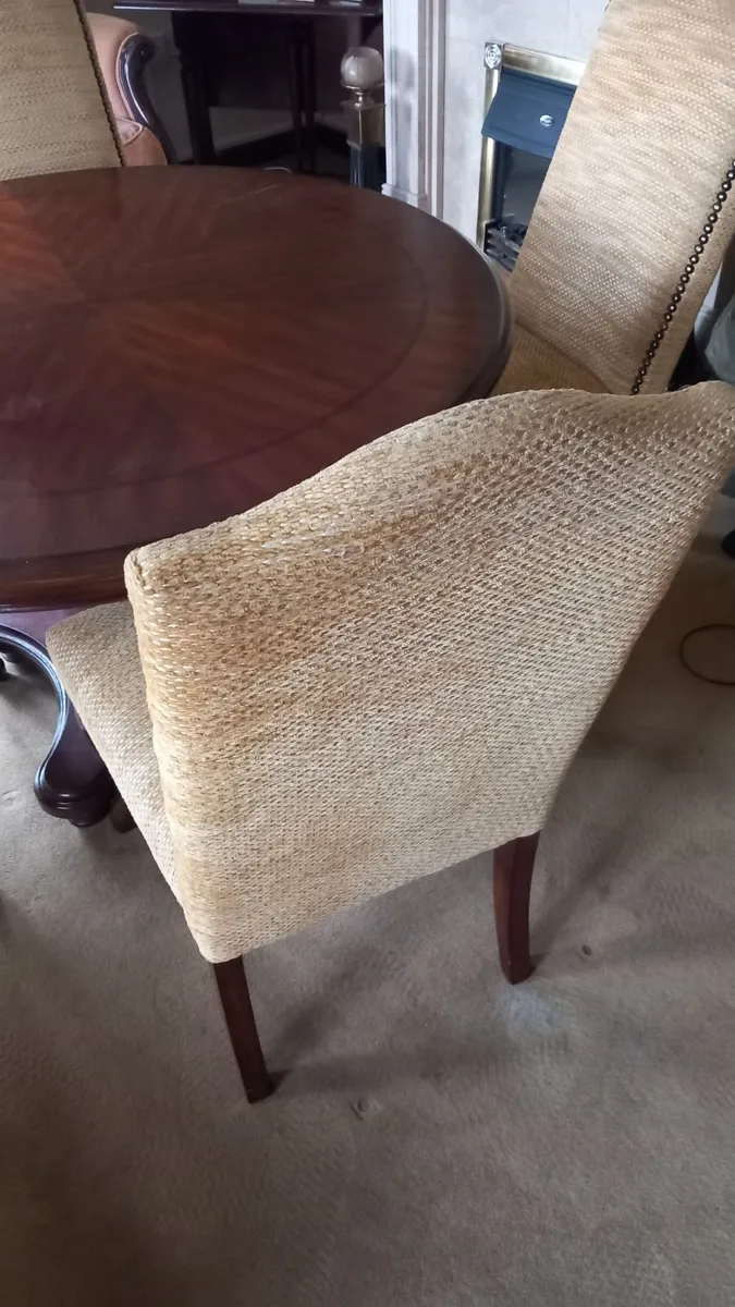 Dining Room Table and 4 chairs - Image 3