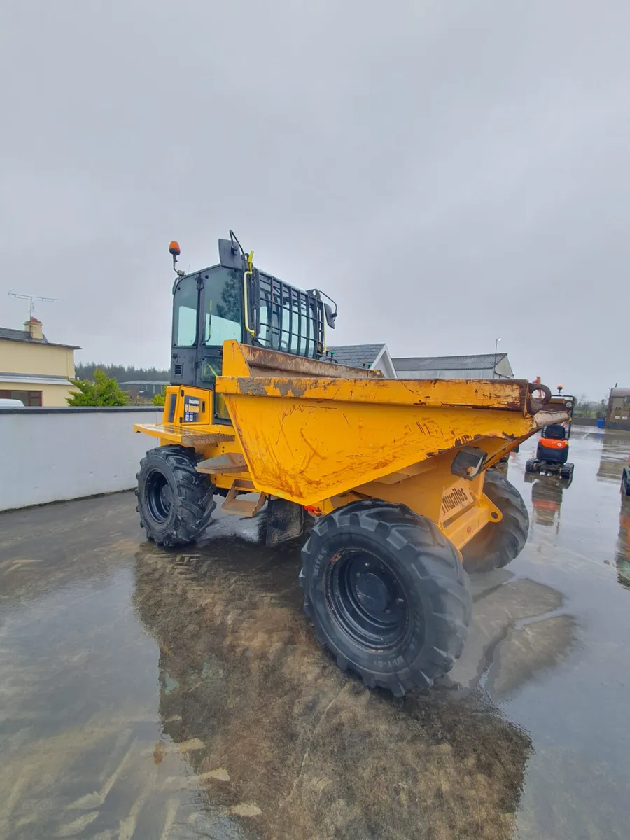 Thwaites 6 ton dumper cab - Image 3