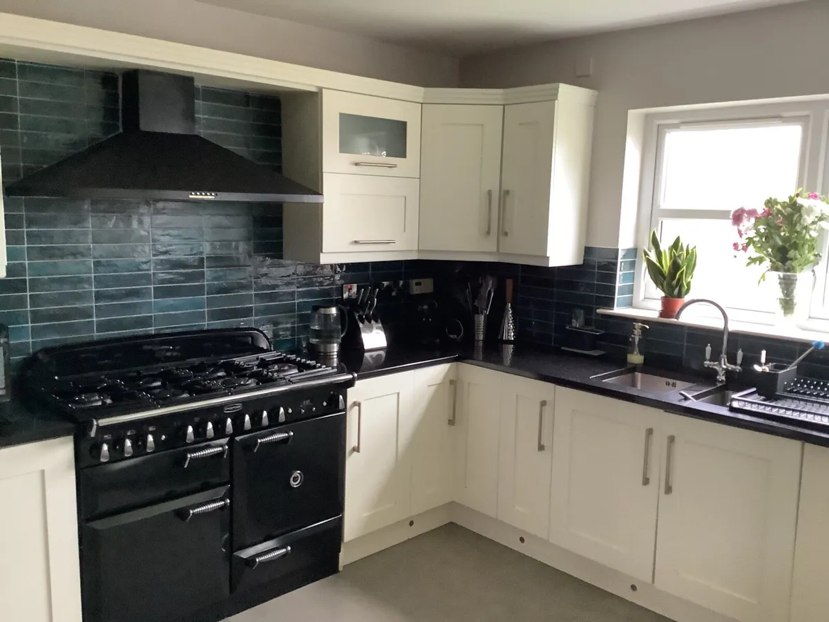Kitchen units with granite top - Image 1