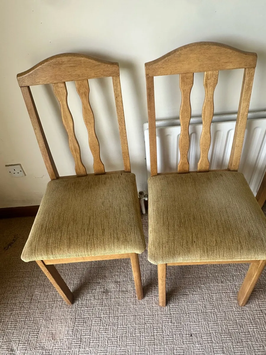 Oak Veneer Kitchen chairs x 4 - Image 3