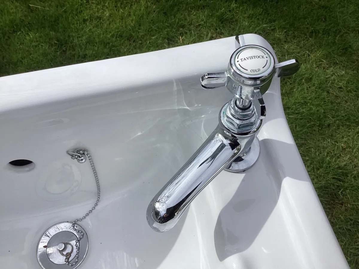 Bathroom cabinet with sink and taps - Image 2