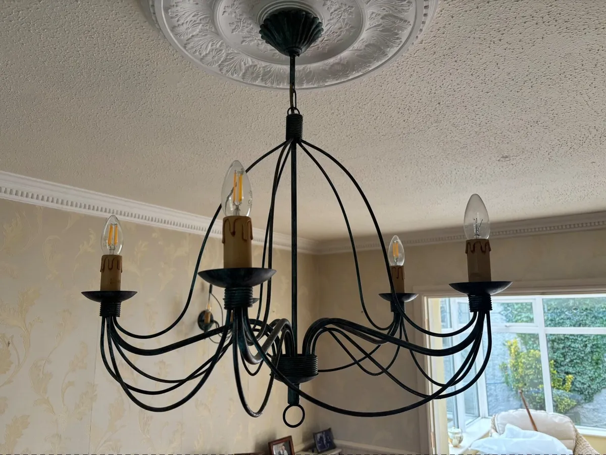 Chandelier & wall lights - Image 3