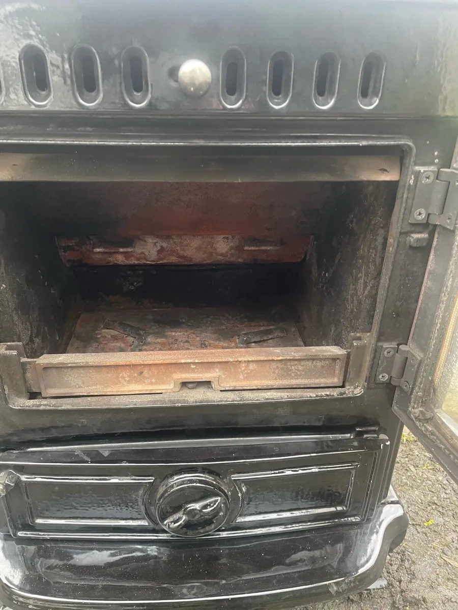 Stove - Image 2