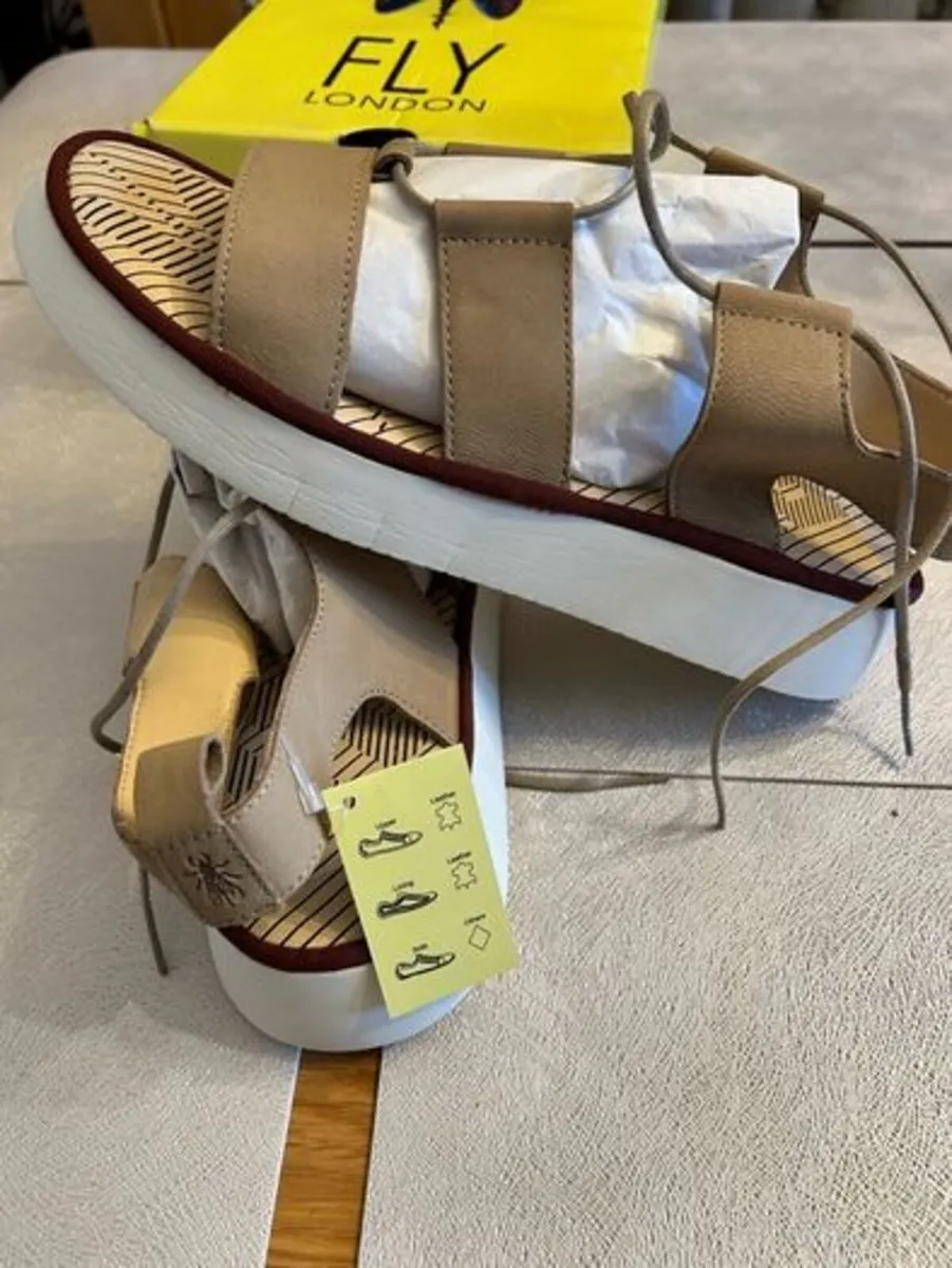 Fly London Camel colour Sandals 8UK 41EU NEW - Image 4