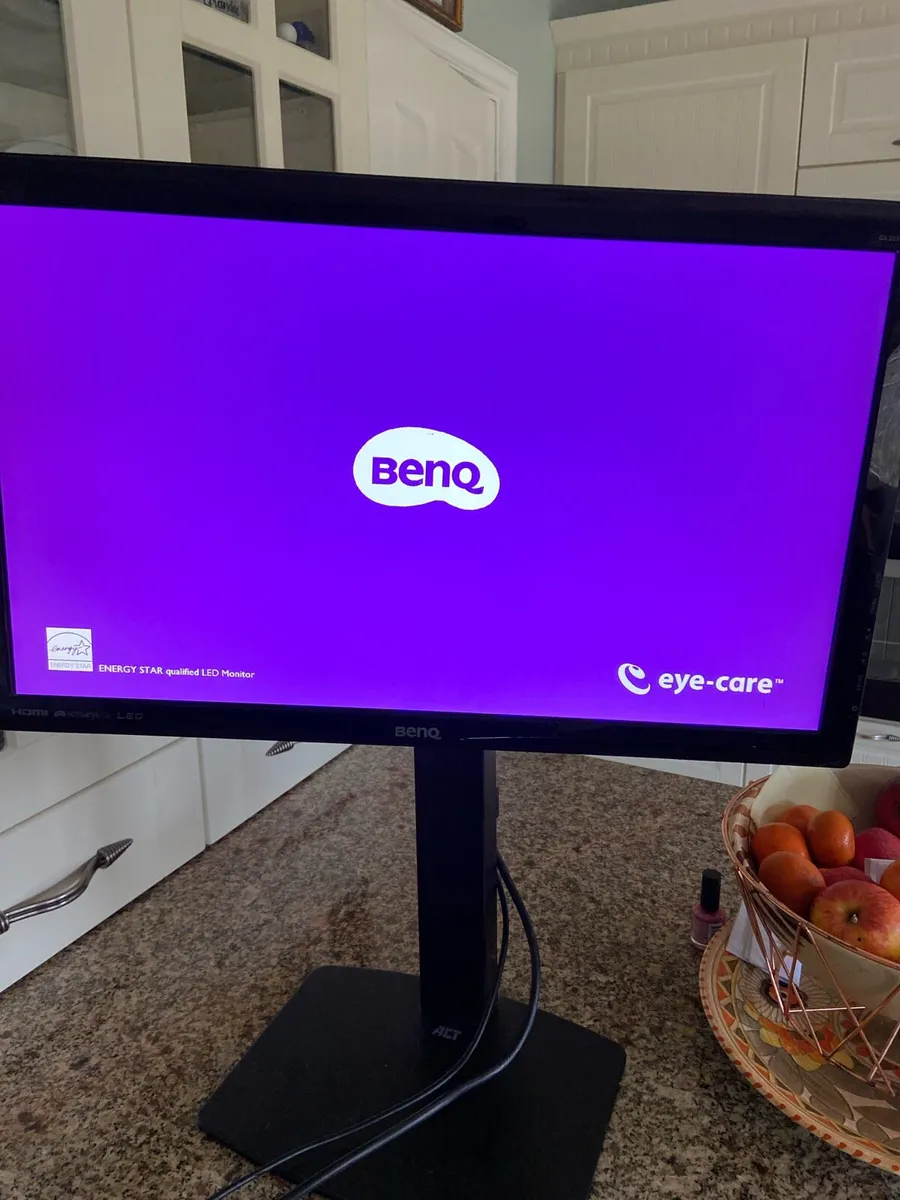 21 inch. Monitor - Image 1