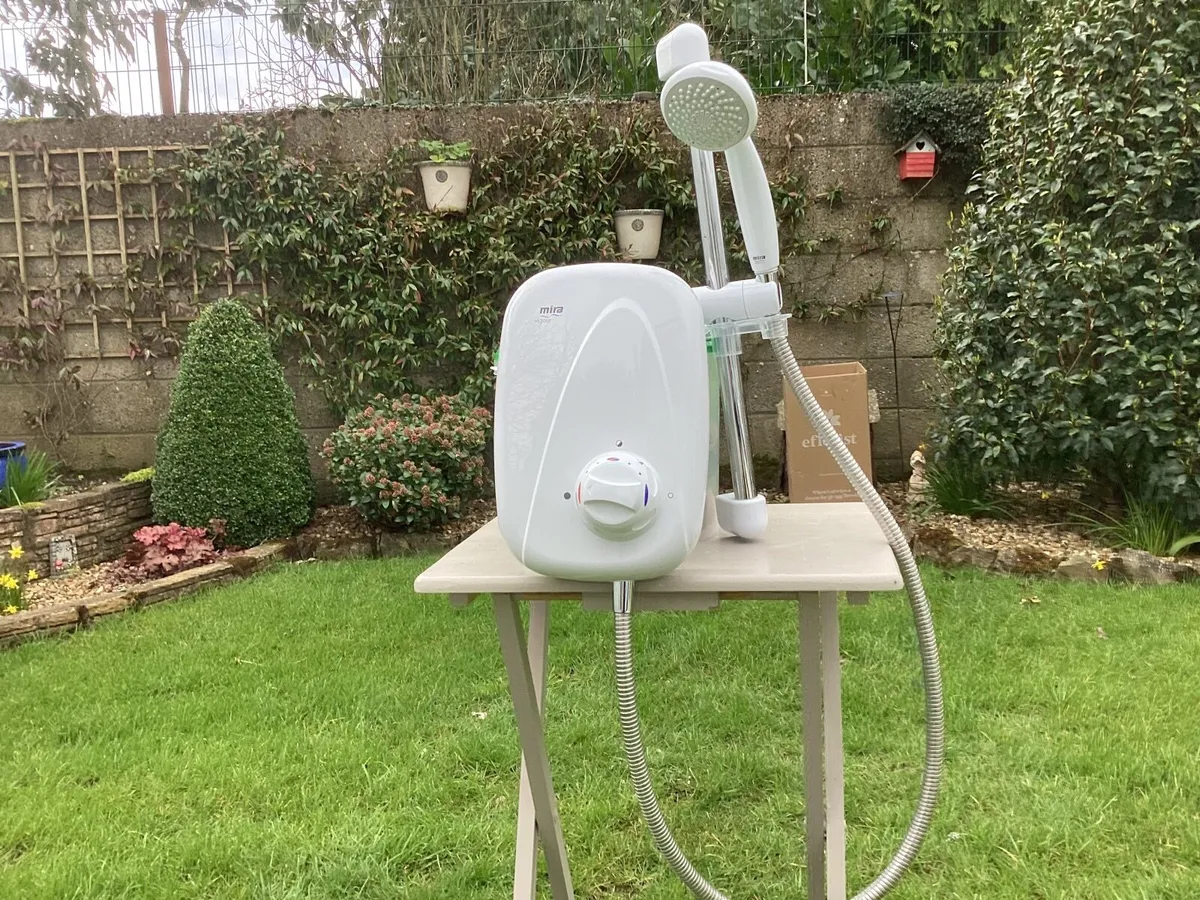 Bathroom power shower - Image 1