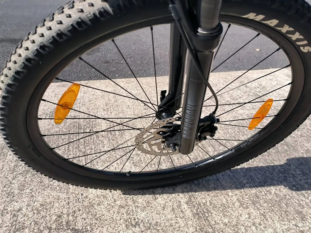 Trek Marlin 8 MTB XL frame 29" + Accessories - Image 4