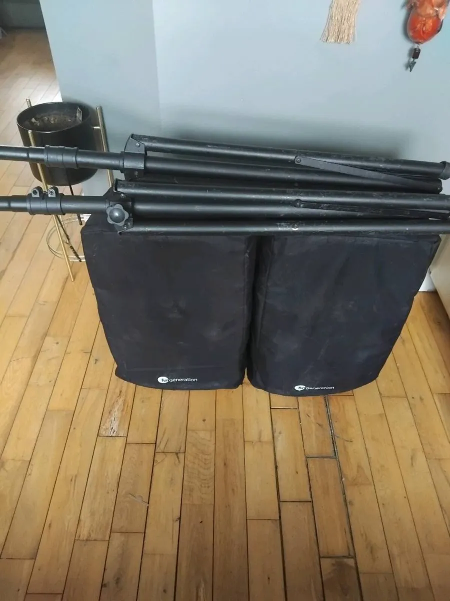 JbL speakers - Image 1