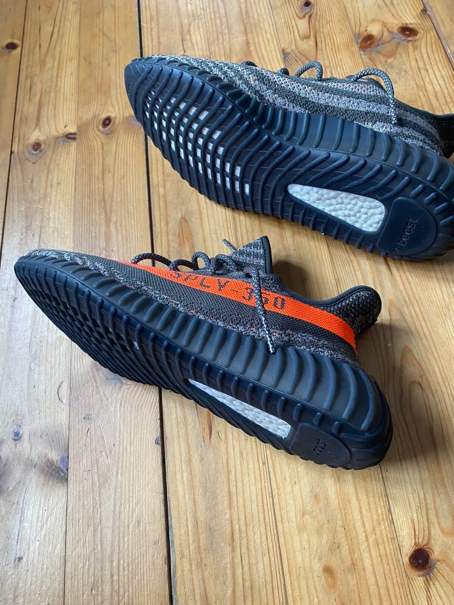 Yeezy 350 - Image 2