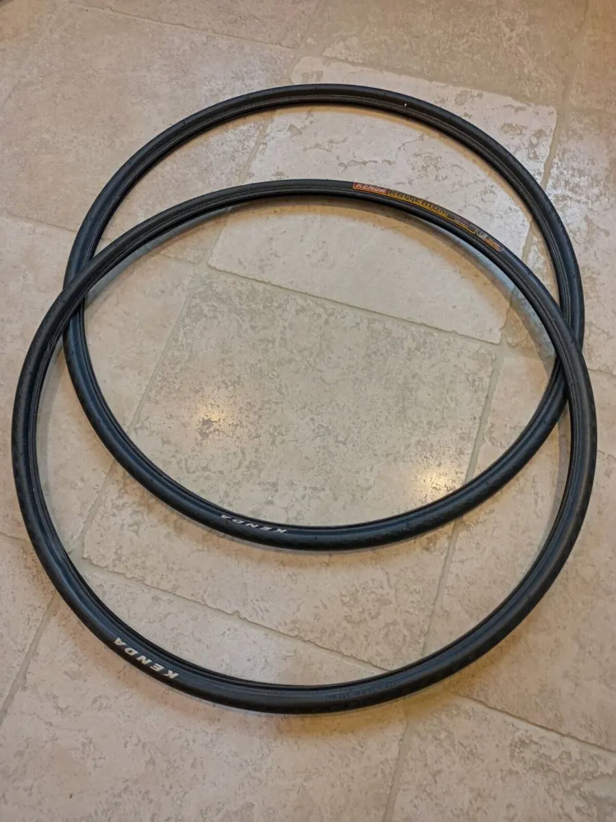 Giant Defy Adult Bicycle - Image 3