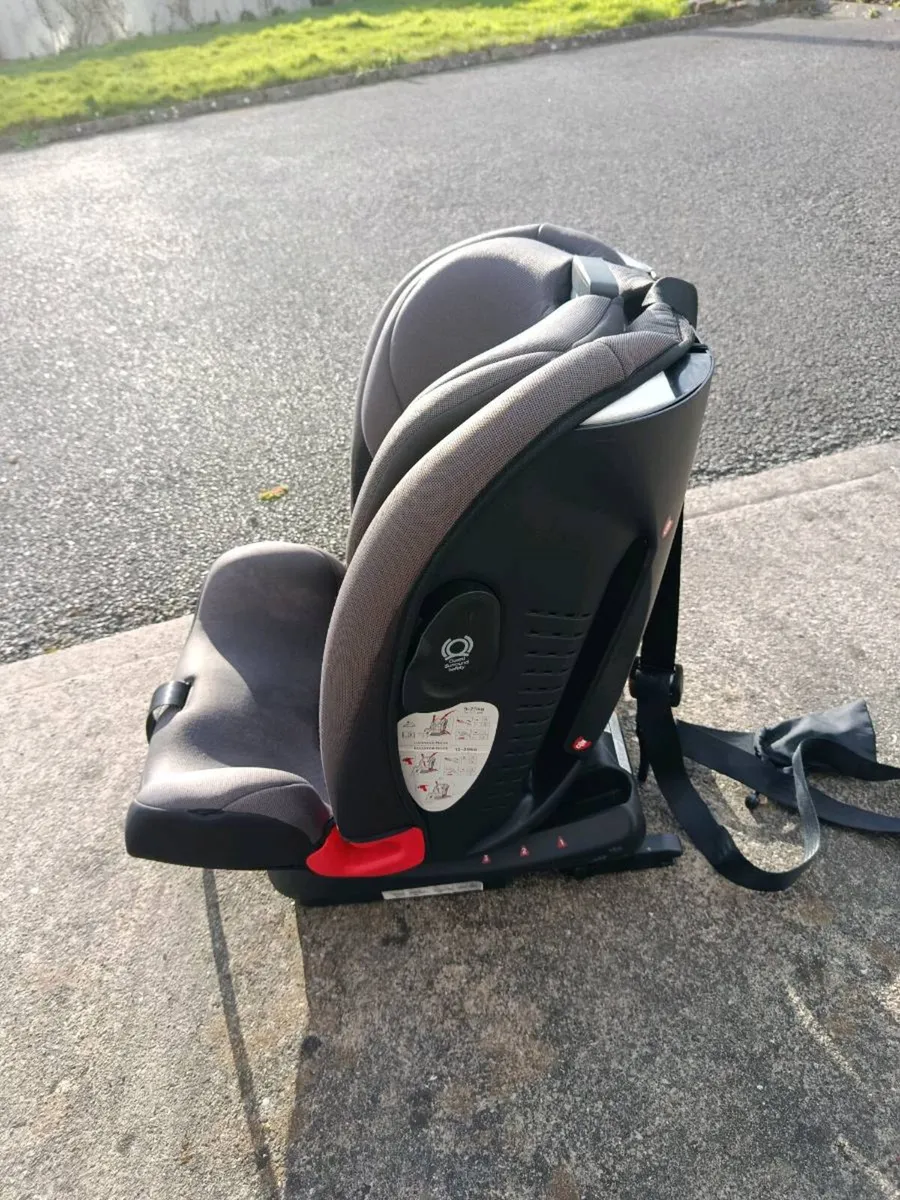 Joie Baby Car Seat - Image 3