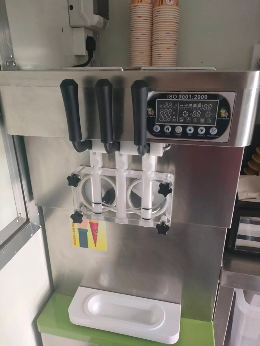 Ice cream trailor - Image 3