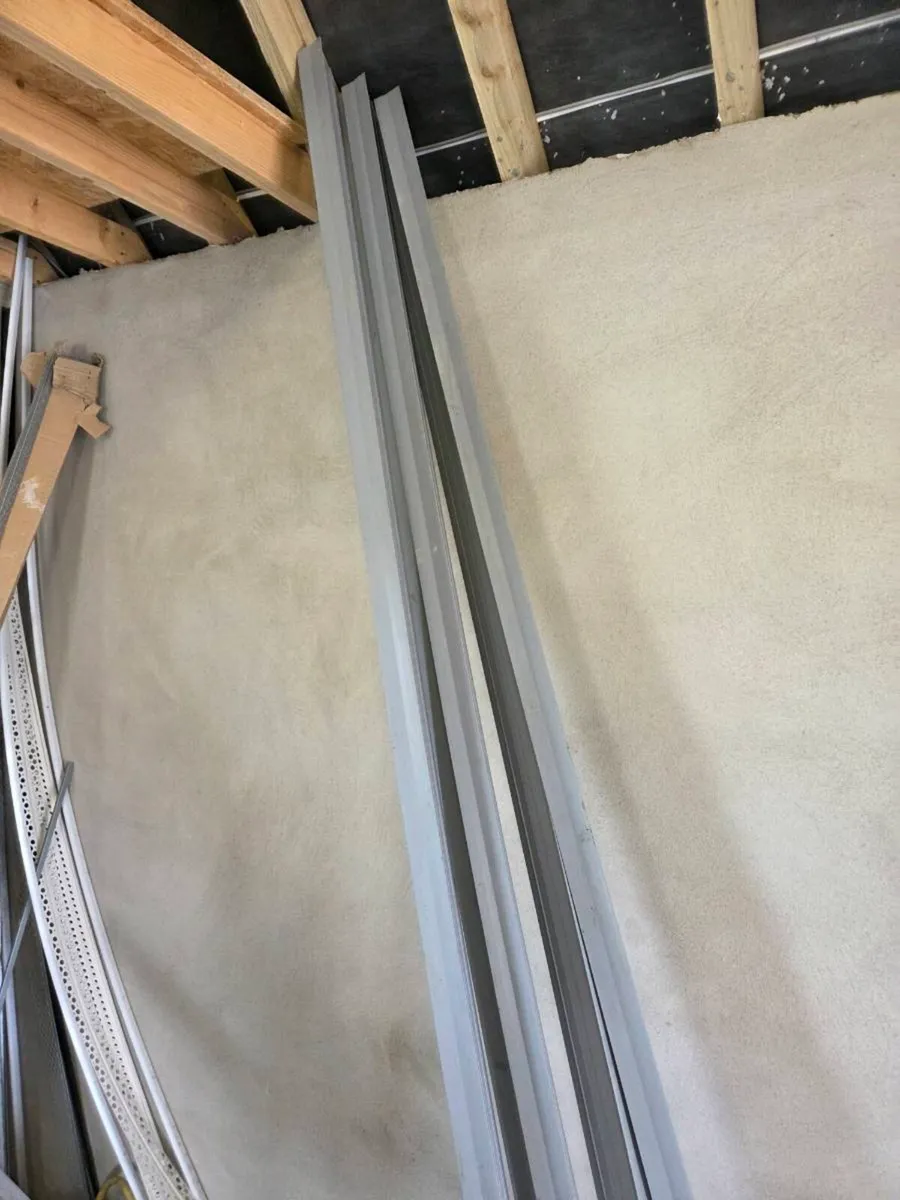 Concrete spacers and corner beads - Image 1