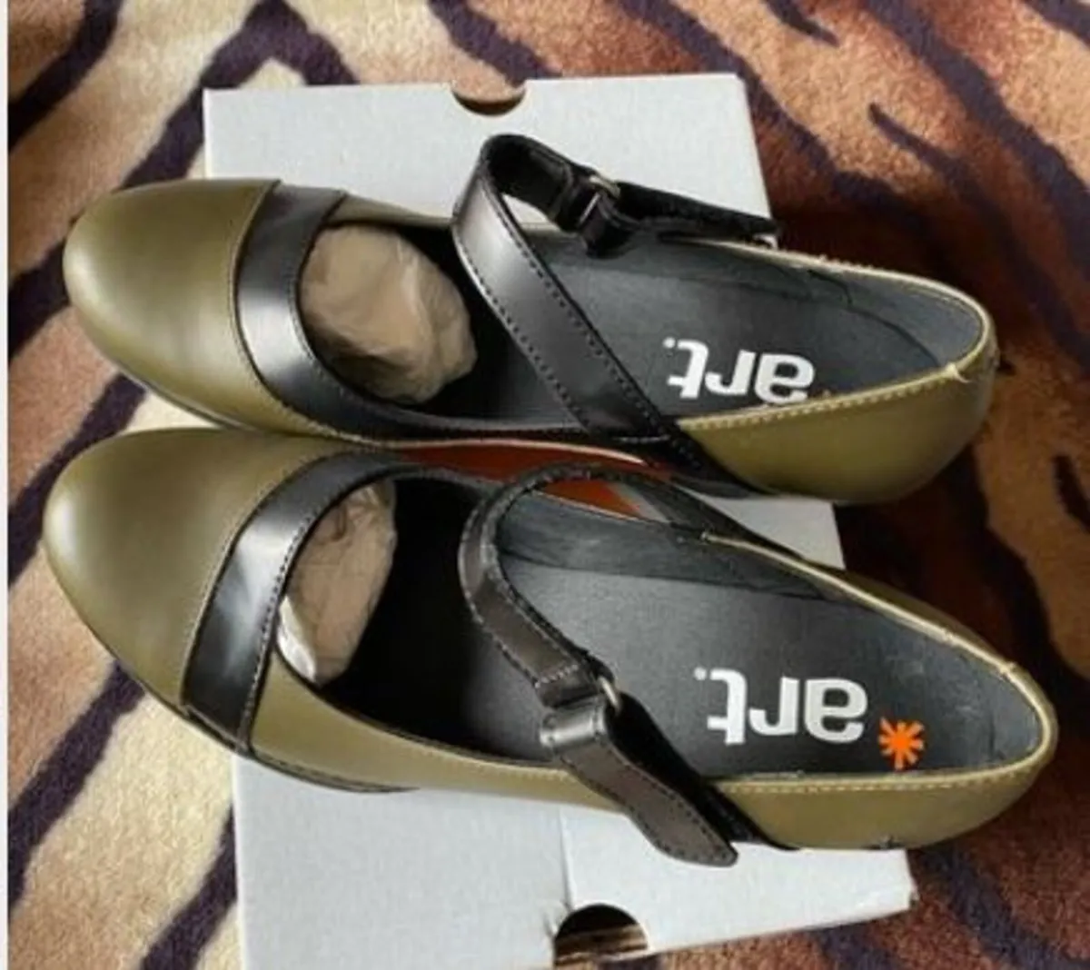 Art leather shoes 8uk /42eu new in box - Image 1