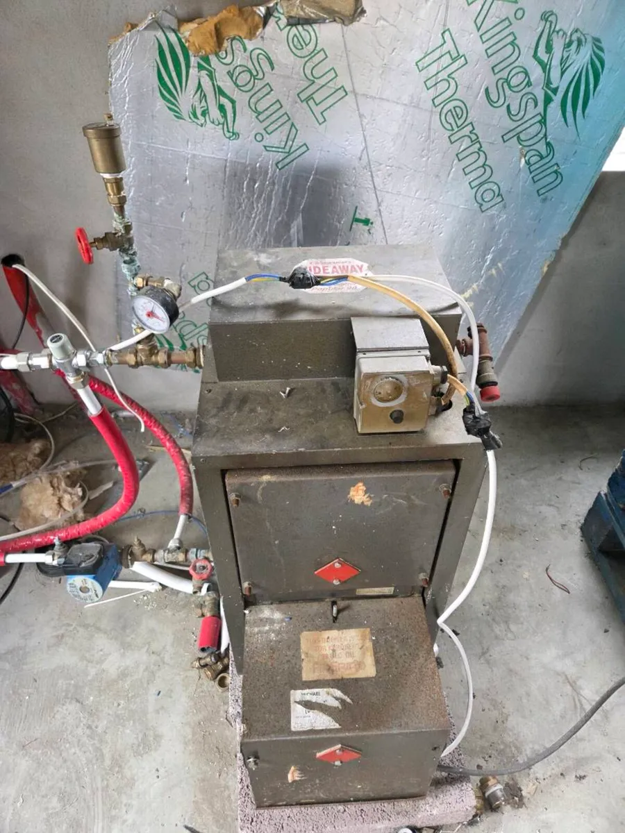 Oil boiler - Image 3