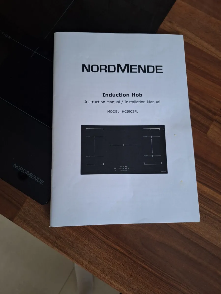 Induction hob - Image 1