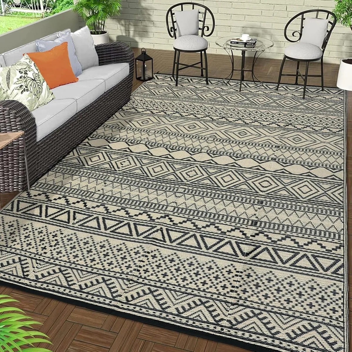 240 x 300 cm Outdoor Rug for Patio Waterproof - Image 1
