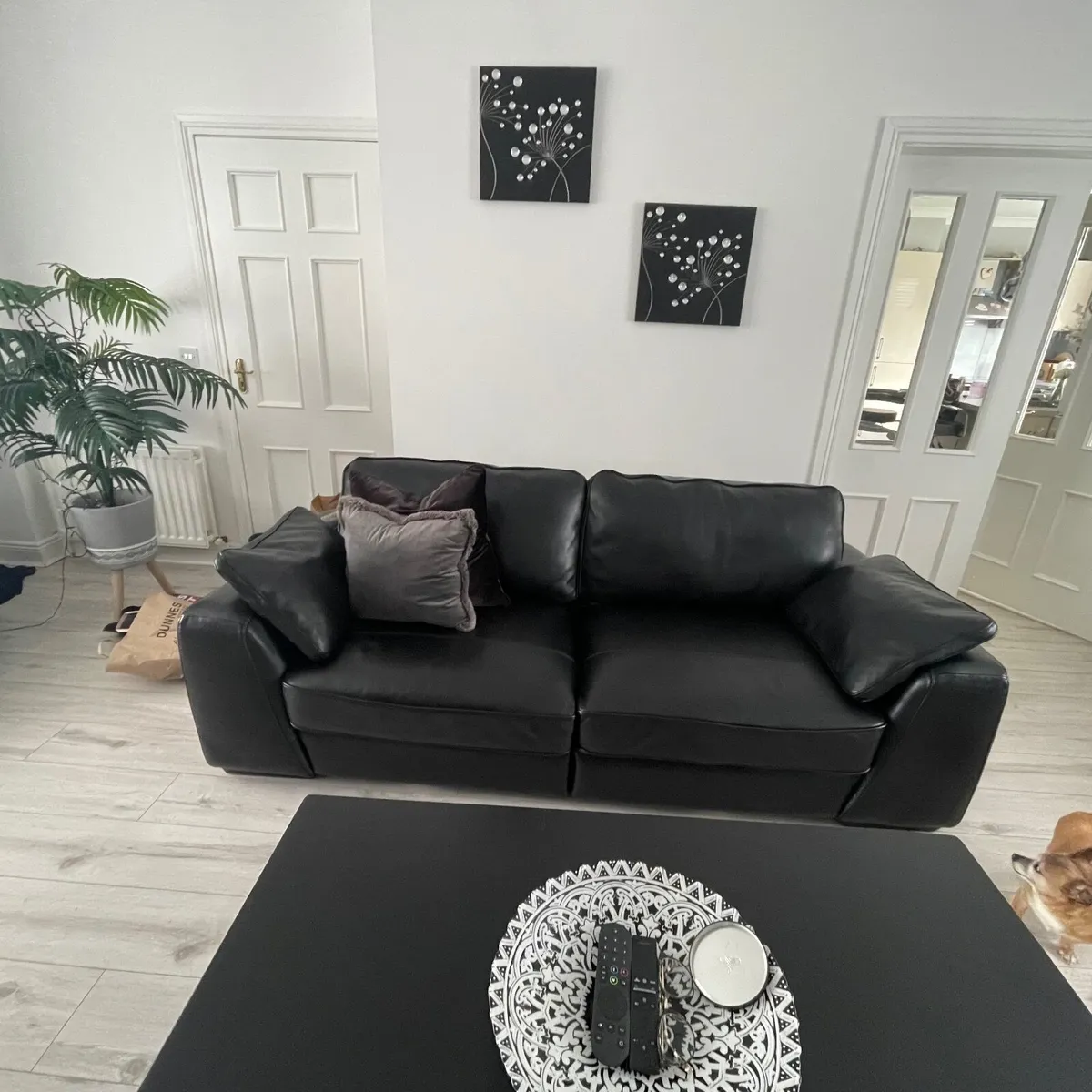 Furniture Black leather - Image 1