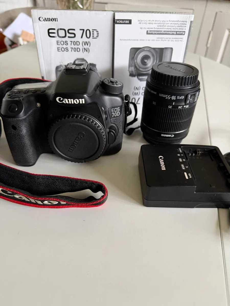 Canon EOS 70D camera - Image 2