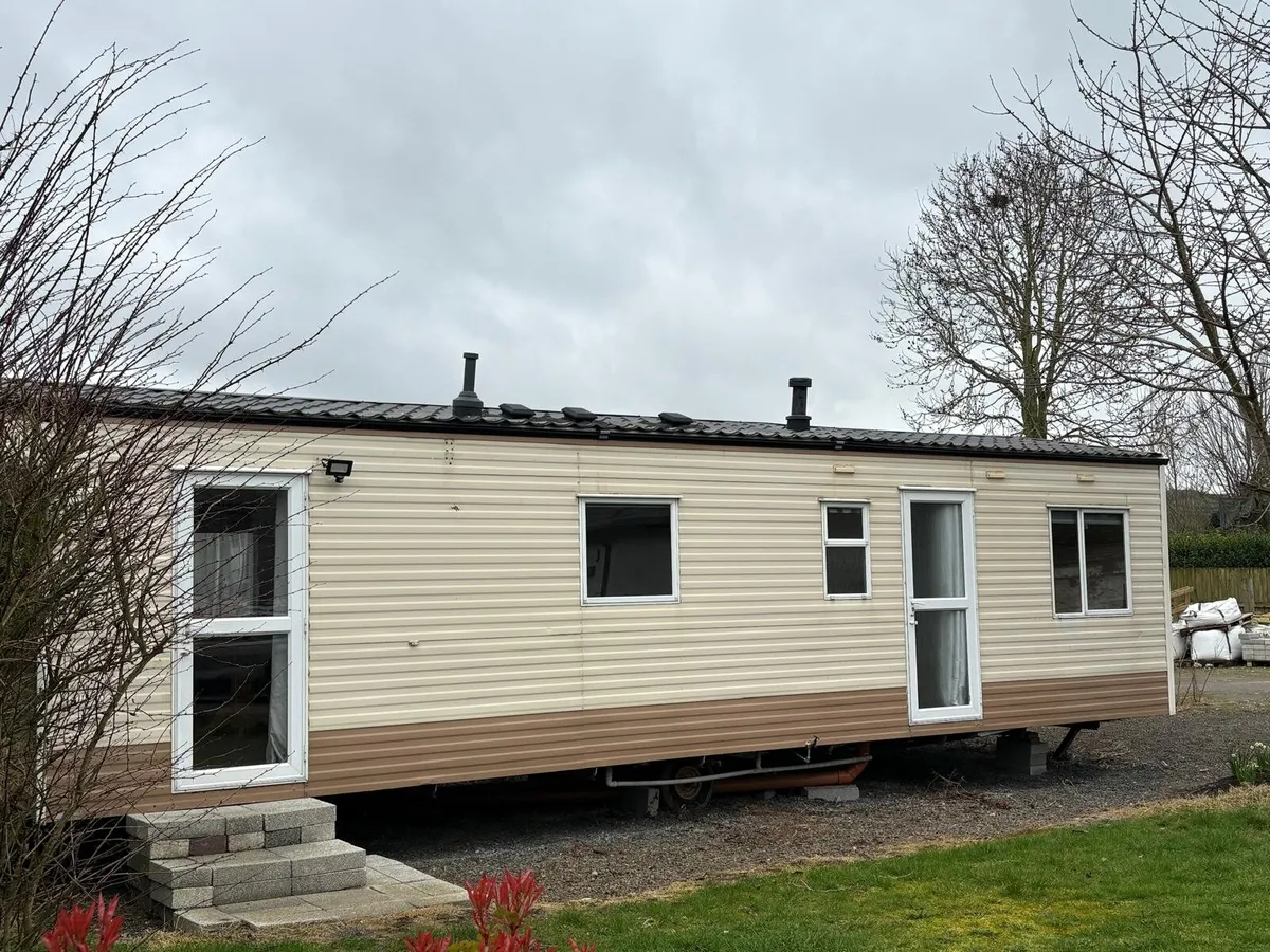 Mobile home - Image 1