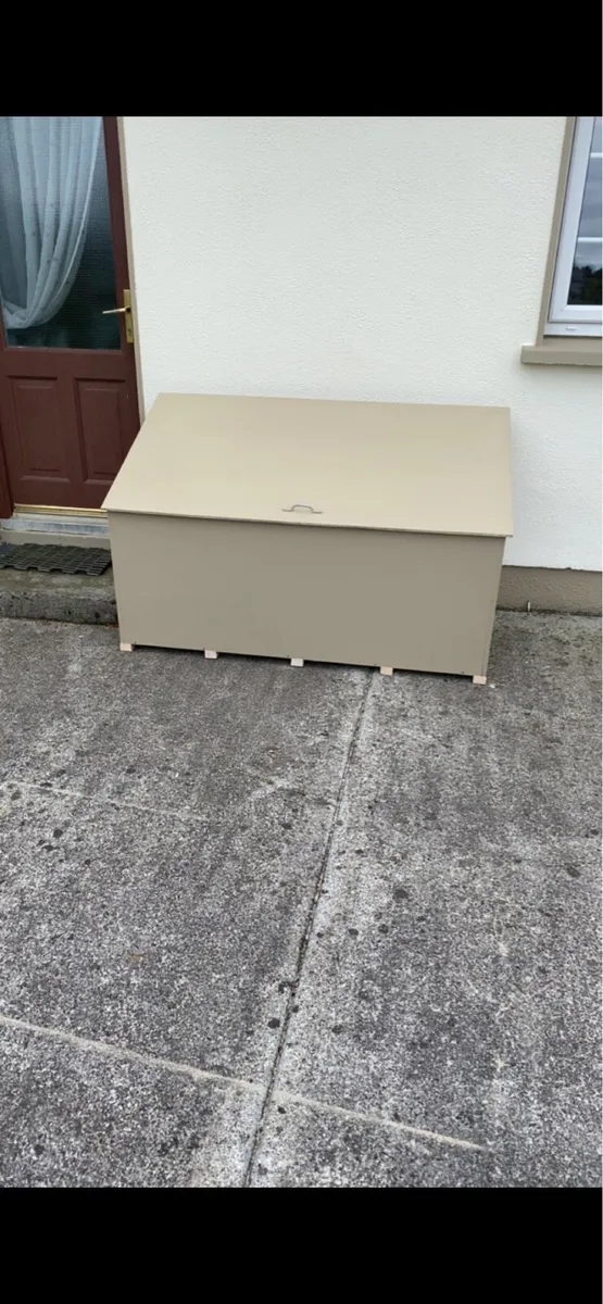 Custom furniture - Image 4