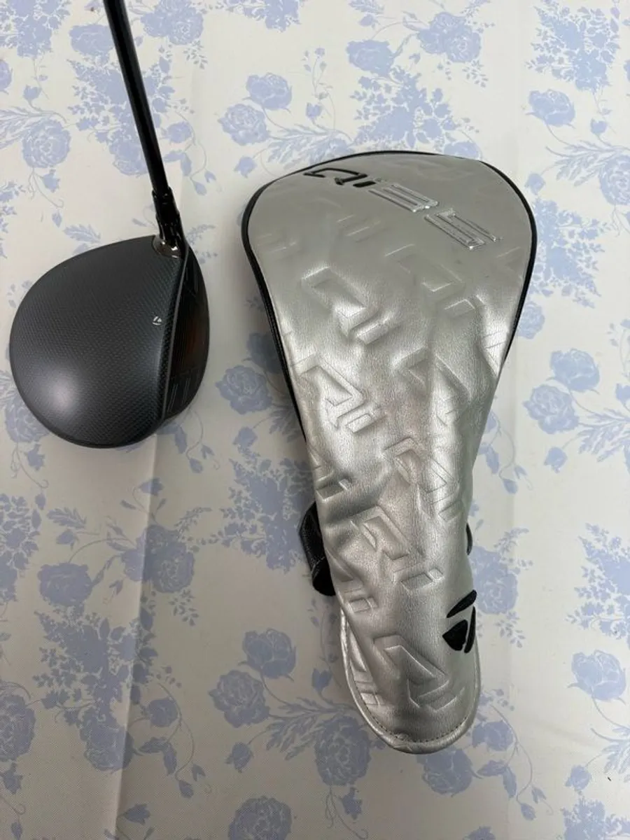 Taylormade Qi35 Driver - Image 1
