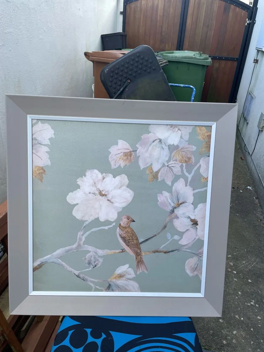 2 Pictures - Image 2