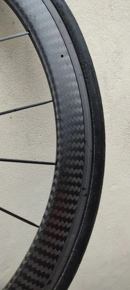 Mavic Cosmic Carbon Wheelset Rim Brake - Image 2