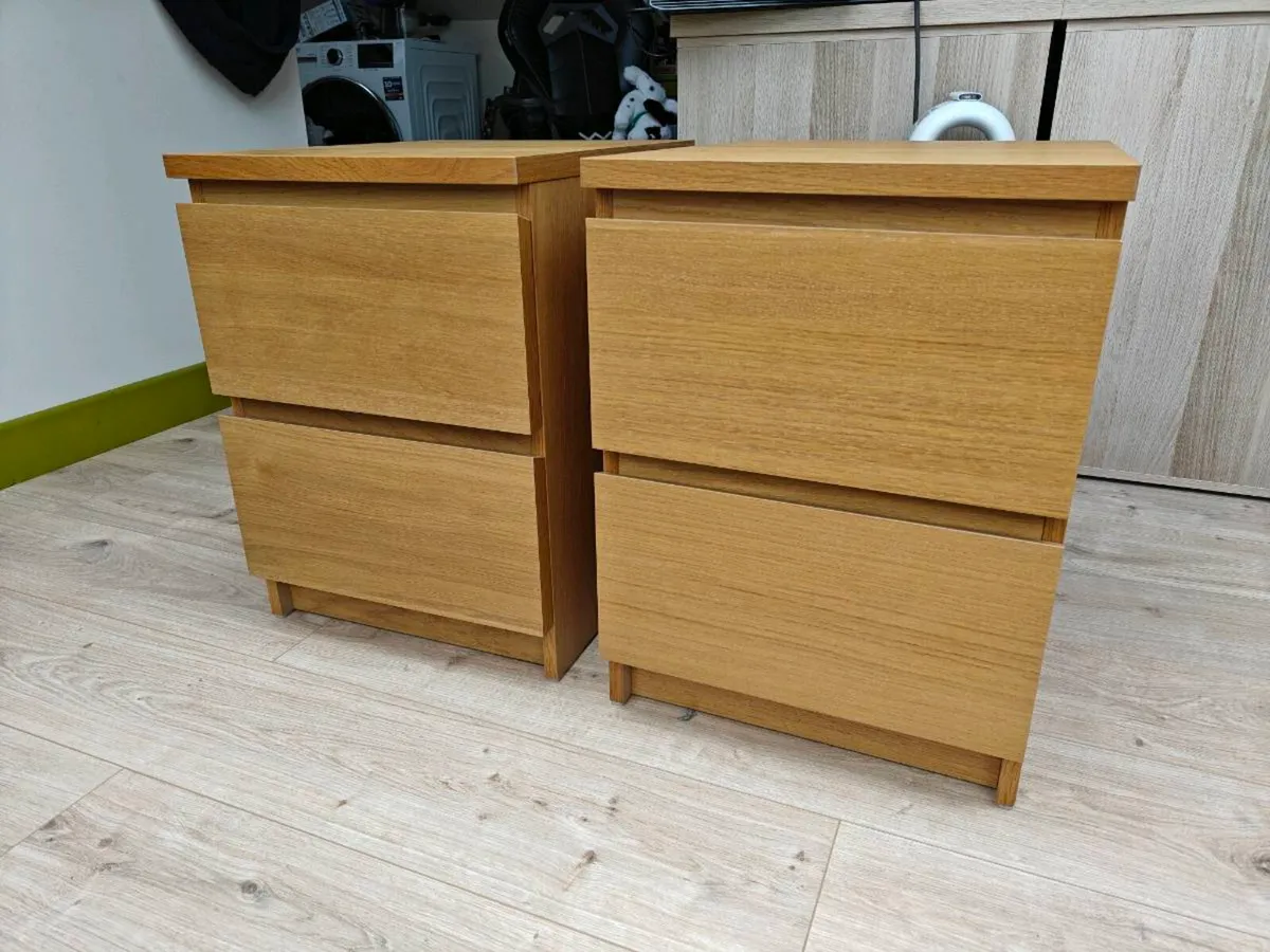 Set of 2 IKEA MALM bedside tables - Image 1