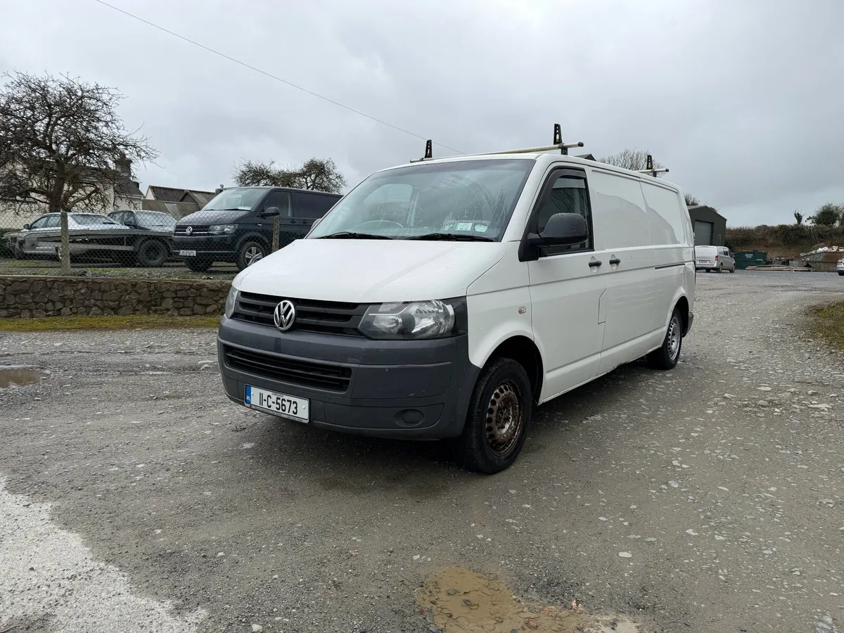 2011 Transportar 2 L diesel  6 speed - Image 2