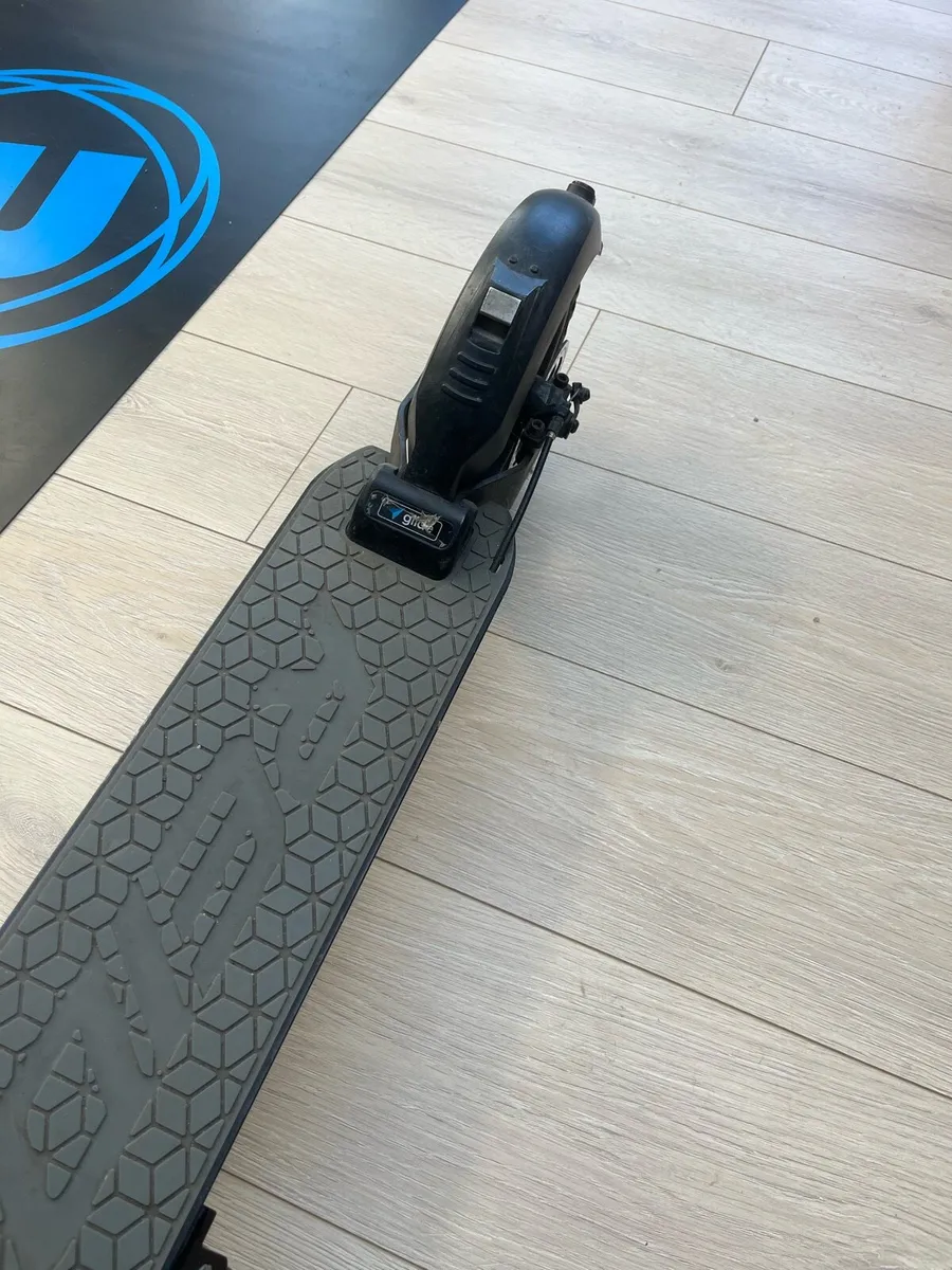 Electric scooter - Image 1