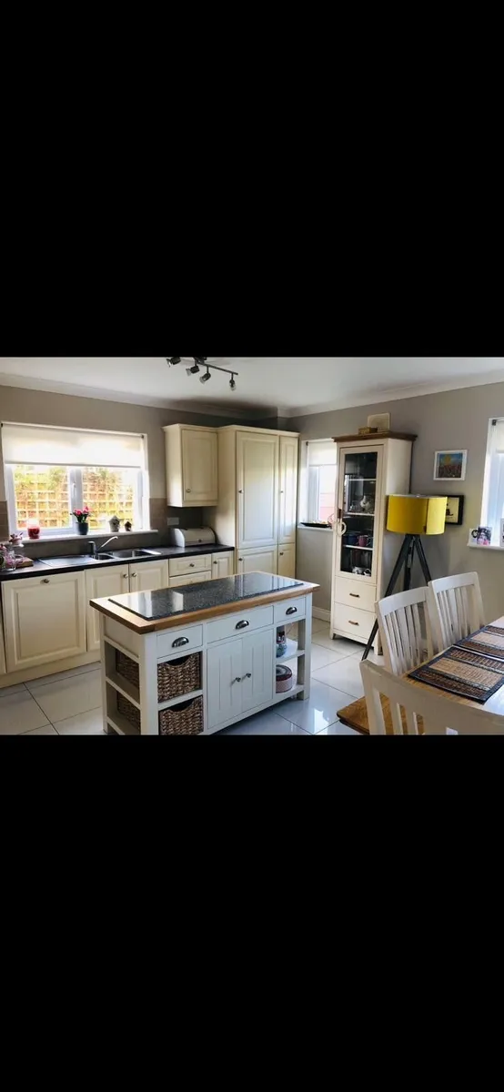 kitchen Island - Image 2