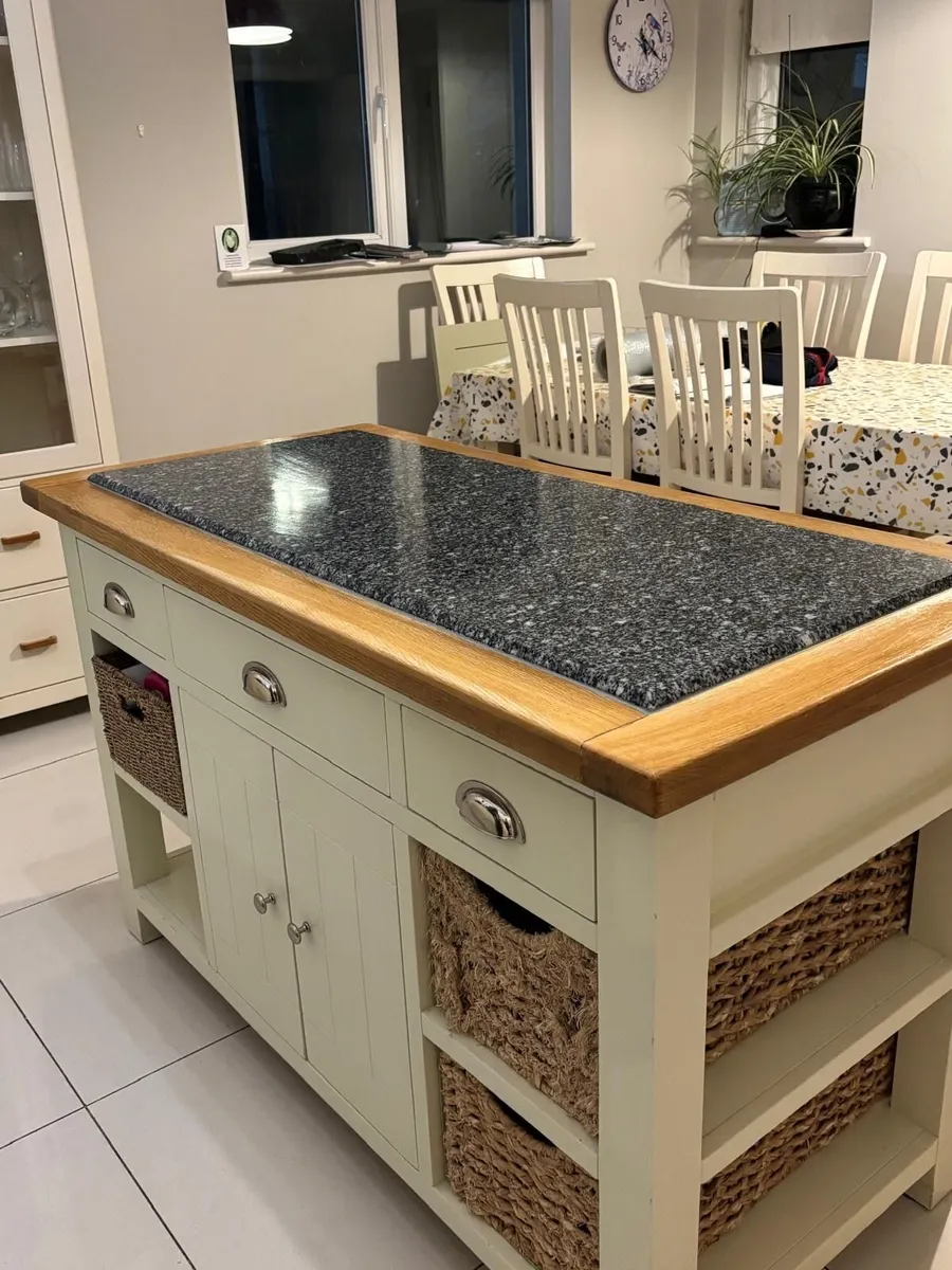 kitchen Island - Image 4