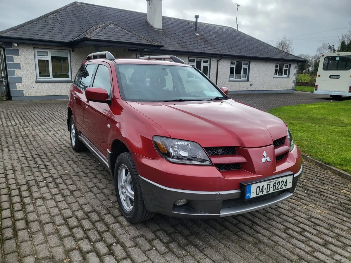 Mitsubishi Outlander - Image 1