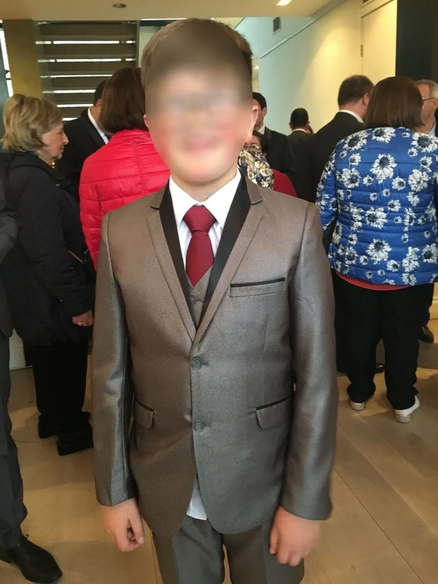 Boys communion/occasion suit - Like New - Image 1