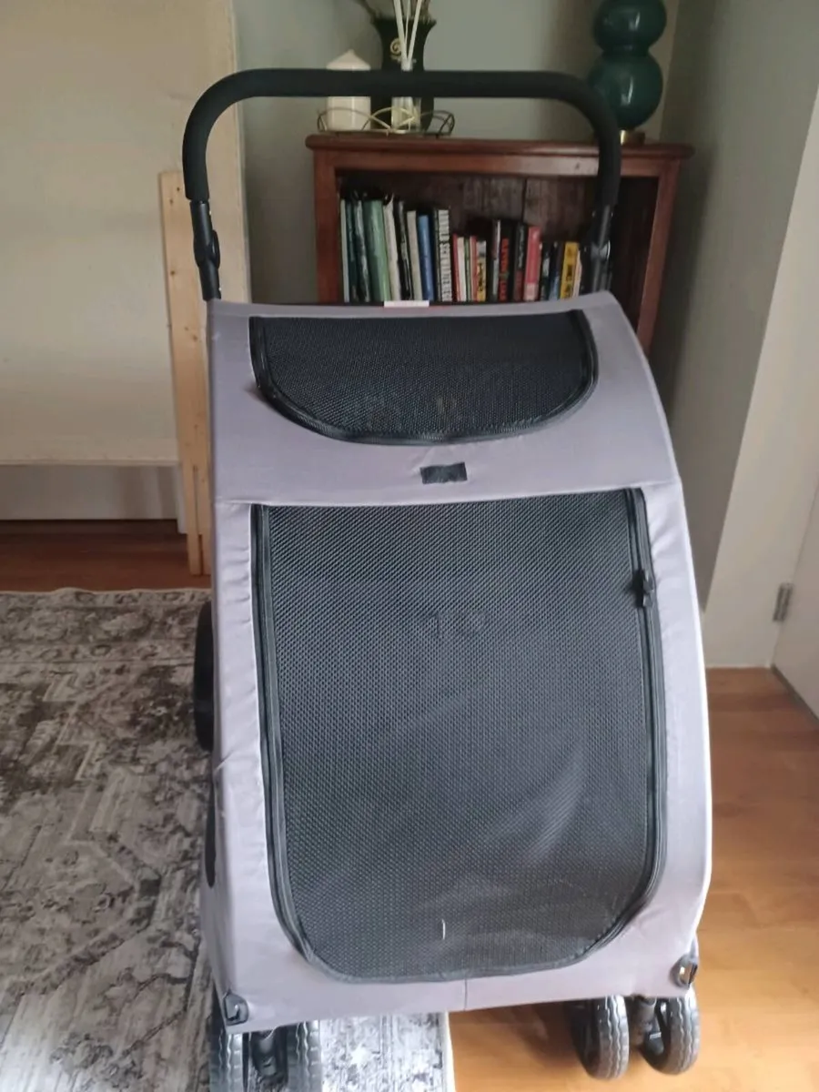 Large Sized 4-Wheel Dog/Pet Stroller - Image 2