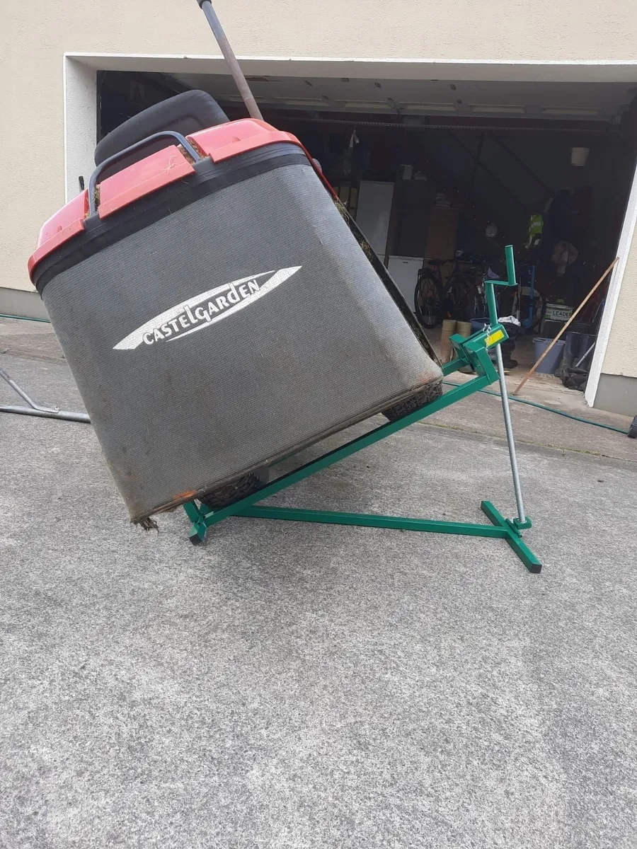 LAWNMOWER LIFTER JACK .. FREE DELIVERY - Image 1