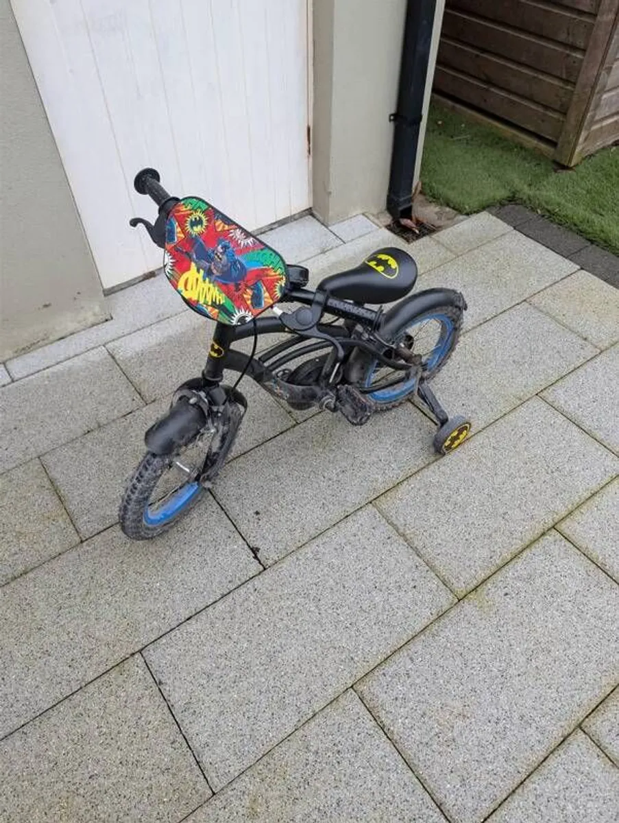 Kids Batman Bike - Image 1