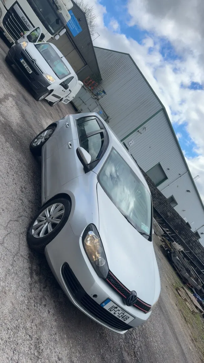 2010 vw golf - Image 1