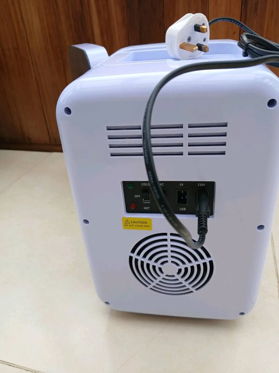 SubCold Mini fridge - Image 3